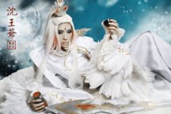 -星元素cosplay动漫摄影写真工作室