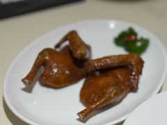 烤乳鸽-利苑酒家(华熙国际店)