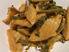 香椿拌面筋-丝路金桃·新疆菜(徐汇店)