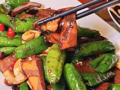 -巴特餐饮6加1音乐餐吧·新疆菜