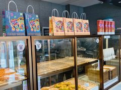 面包甜点陈列柜-奈雪的茶(大连新玛特店)