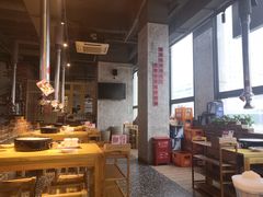 大堂-么肆烤肉·中式自助·烤肉大排档(街道口季佳PAI店)