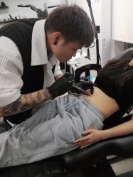 点击看大图 -龙之吻专业刺青·手工耳洞·纹身去色