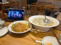 -严记小天府酸菜鱼(西四路店)