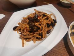 鱼香肉丝-北李妈妈菜·虾爬子大锅贴(贵和店)