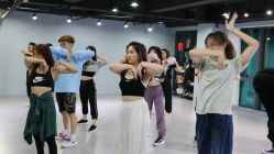 -STAR舞蹈工作室