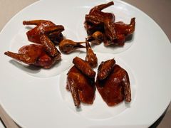 脆皮乳鸽-荣轩(新荣记环球金融中心店)