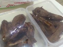 -狗撵鸭(泰山公寓店)