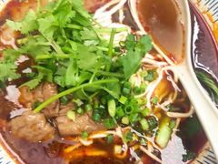 -遇见小面(东方宝泰店)