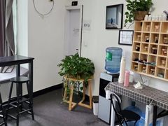 -两知·自习室(三峡广场总店)