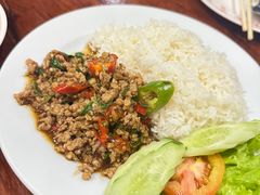 -Dang restaurant (patong phuket)