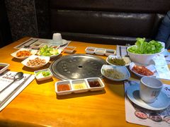 -唯成•韩国炭火烤肉 유성고기