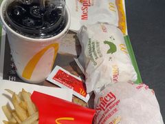 -麦当劳(滨河路DT店)