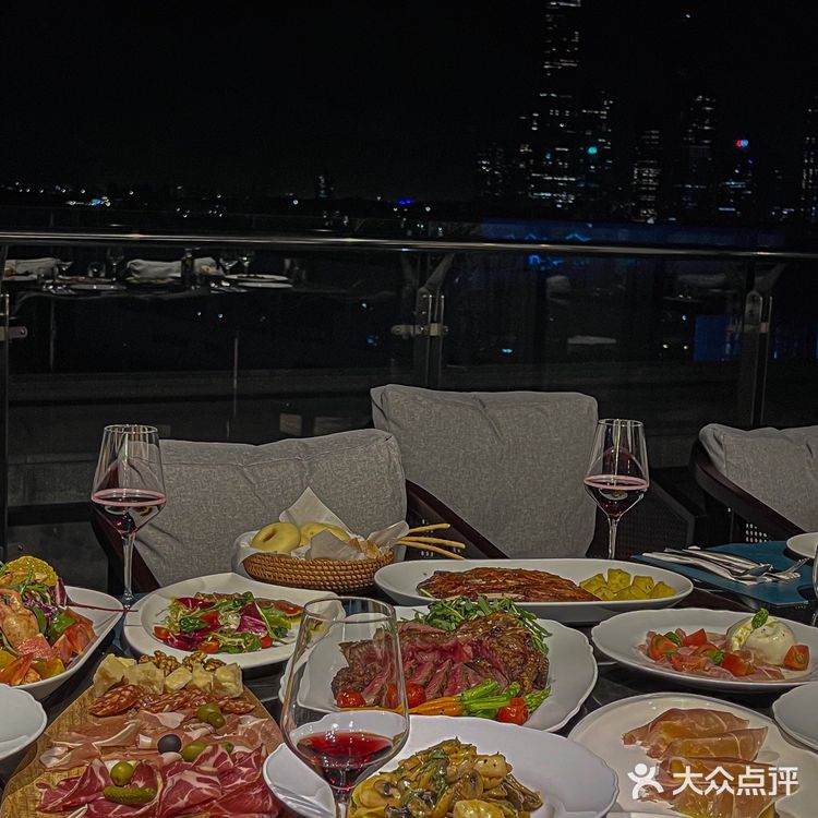 再也不羡慕上海的伙伴了！青岛也有小外摊了！