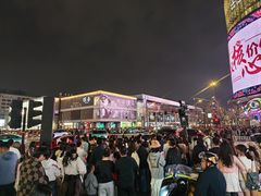 -杭州湖滨银泰in77