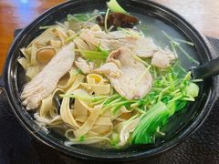 -丽虹云南过桥米线(兴工街店)
