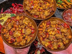 -红九格老火锅(三峡广场店)