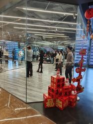 点击看大图 -CASTER跳舞俱乐部