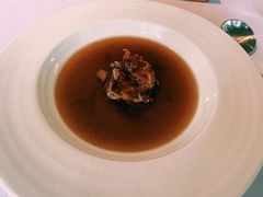 伊比利亚火腿牛肝菌法式鸡肉清汤-蝶舍·MAISON PAPILLON