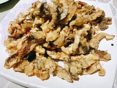 椒盐平菇-华盛园卷子王农家菜水库鱼