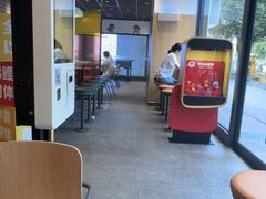 -麦当劳(十字街店)