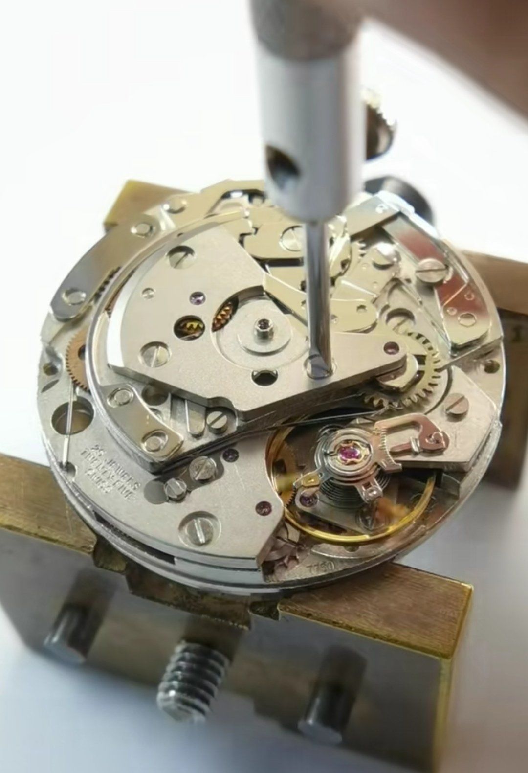 手表机芯拆卸过程