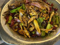 -休记光头香辣蟹干锅店(衣冠庙店)