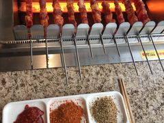 现穿羊肉串-丰茂烤串(六里桥店)