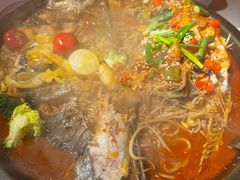 -鸣记脆皮烤鱼(三八广场店)