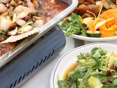 -丹水桥地锅鱼·翘嘴鲌·地方特色全鱼宴(丹江口大坝店)
