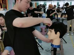 -首脑美容美发化妆美甲培训学校(长沙校区)