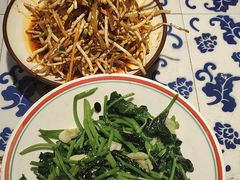 -川流不息·地道川菜·小龙虾(新松江路店)