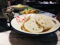 餐具摆设-臻享無招牌·食蛙专门店(太古里店)