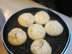 排骨肉包子-张包铺(道外店)