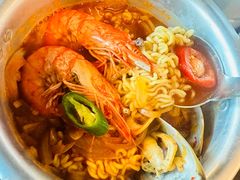 -K Fry Urban Korean Holiday Villa