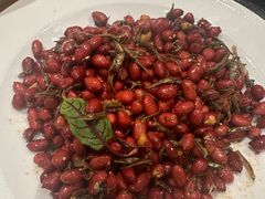 小银鱼花生米-连鹭海鲜·海肠捞饭·海胆饭(星海店)
