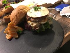 -HIGH FIVE哈福手工汉堡(桂林路店)