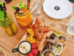 -Mark&Mars Restaurant