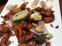 -老滇山寨•云南特色菜•地方菜•民族风情歌舞表演(金碧店)