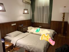 -拖板鞋咖啡旅行酒店(春熙路地铁站店)