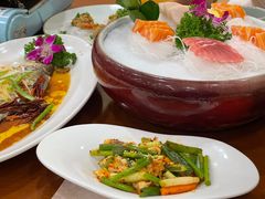 -青瓦餐厅·生鱼片·韩园烤肉(西塔店)