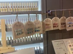 -爱空间美睫健康美甲