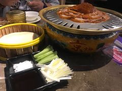 -三人行骨头王火锅(长寿店)