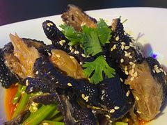 -粉墨特色菜·烧烤音乐酒馆
