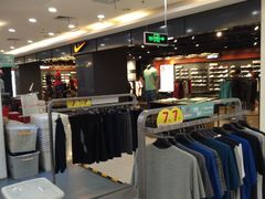 -新华百货商城（新街口物美）-停车场