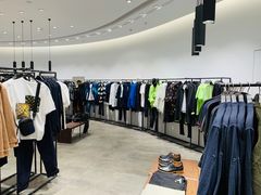 -URBAN REVIVO(上海中庚漫游城店)