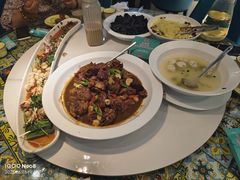 -小红鲸·海鲜餐厅(轸大路店)