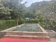 -江门古兜温泉小镇
