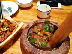 -老滇山寨•云南特色菜•地方菜•民族风情歌舞表演(金碧店)