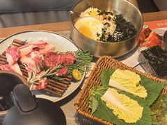 -草家酱蟹炭火烤肉店(珲春南路一店)